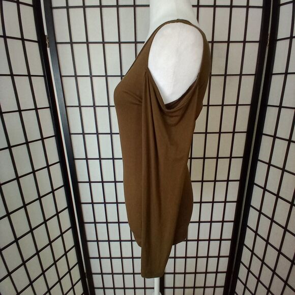 HERLOLLYCHIPS NWT Women's Cold Shoulder Top Size Medium - Picture 5 of 6
